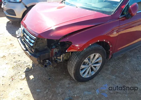 2019 Volkswagen Tiguan 2.0T Se/2.0T Sel/2.0T Sel R-Line/2.0T Sel R-Line Black из США, поврежденный, VIN 3VV3B7AX2KM044966